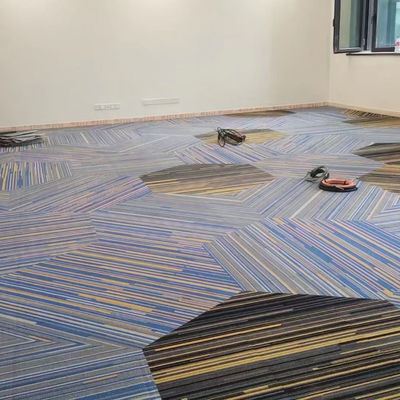 Cubiertas de alfombras de lujo para habitaciones comerciales 50x50 60.96x60.96