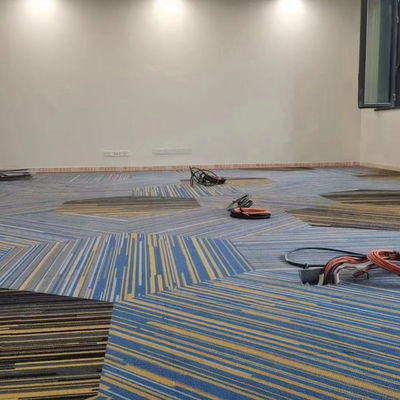Cubiertas de alfombras de lujo para habitaciones comerciales 50x50 60.96x60.96