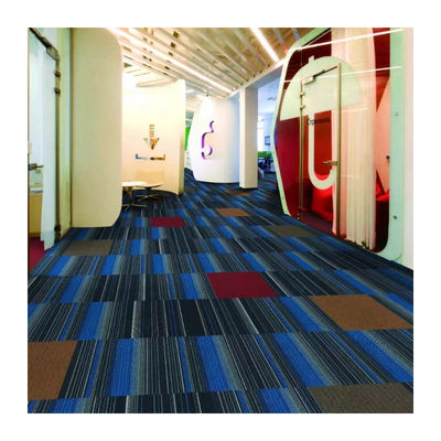 Tejas de alfombra de hotel de impresión de nylon de 50x50 personalizadas para pisos de oficinas y comerciales
