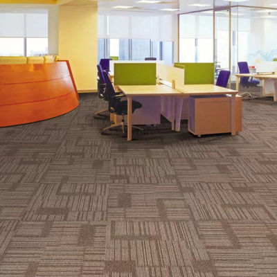 espesor total 6±1 mm 100% de nylon 50x50 Tejas de alfombra para oficinas y entornos comerciales