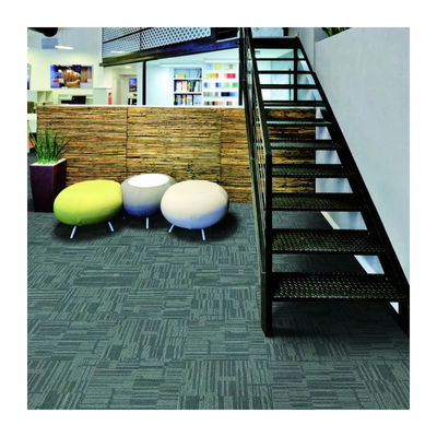 Tejas de alfombras modulares rectangulares antimicrobianas de oficina para una limpieza y mantenimiento fáciles