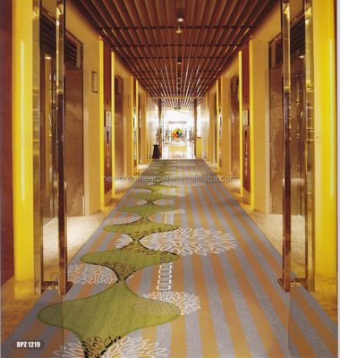Alfombra de pasillo de hotel hecha en máquina al estilo Jacquard para sus necesidades