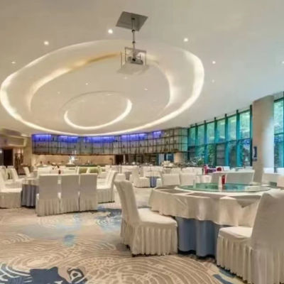 Alfombra de pared a pared de 100% de nylon rectángulo para suelos comerciales a prueba de fuego en hoteles
