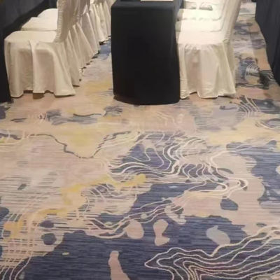 Alfombra de pared a pared resistente al fuego y fácil de limpiar para pisos comerciales con apoyo de fieltro