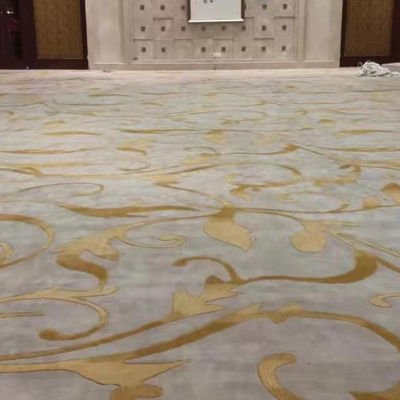 Alfombra de suelo comercial de pared a pared con forma rectangular y característica a prueba de fuego