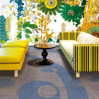 Moderno estilo 50x50 Cuadrado PE Tiles de alfombra de oficina para oficinas comerciales ocupadas