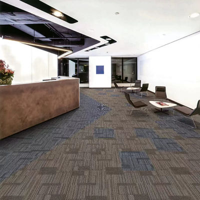 Moderno estilo 50x50 Cuadrado PE Tiles de alfombra de oficina para oficinas comerciales ocupadas