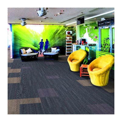 Cuadrado PE de apoyo de tejas de alfombra de nylon 50x50 para oficinas comerciales en diseño modular