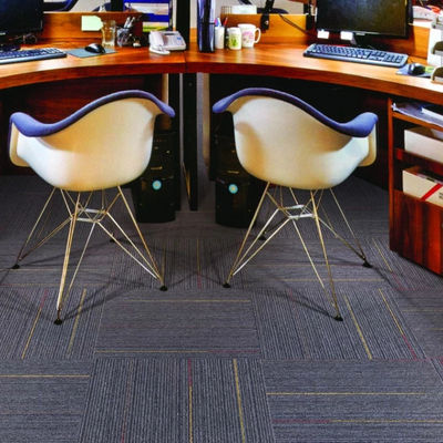 Cuadrado PE de apoyo de tejas de alfombra de nylon 50x50 para oficinas comerciales en diseño modular