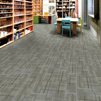 50x50 Tejas de alfombra modulares de oficina extraíbles 3 kg/m2 Rectángulo para espacios profesionales