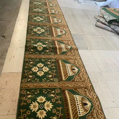 Sala de reuniones Diseño de la mezquita musulmana Alfombra de oración con patrón de rompecabezas y tamaño personalizado