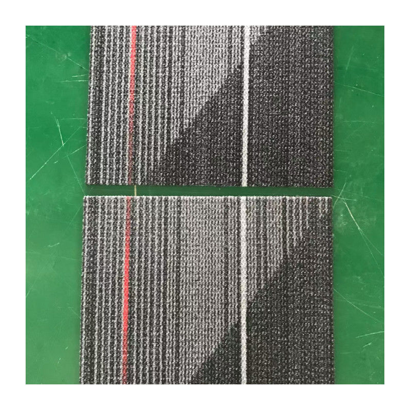 Tejas de alfombra de nylon reversibles cuadradas para una fácil instalación en oficinas y salas de reuniones