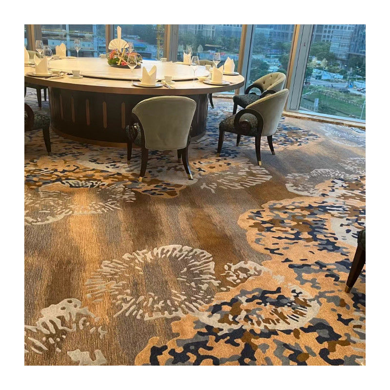 Alfombra impresa a color fluorescente para el control de plagas en el pasillo del hotel